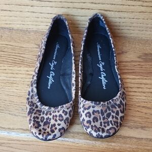 [16]American Eagle Cheetah Print Flats